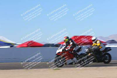 media/Nov-06-2023-Moto Forza (Mon) [[ce023d0744]]/4-Beginner Group/Session 4 (Finish Line Checker)/